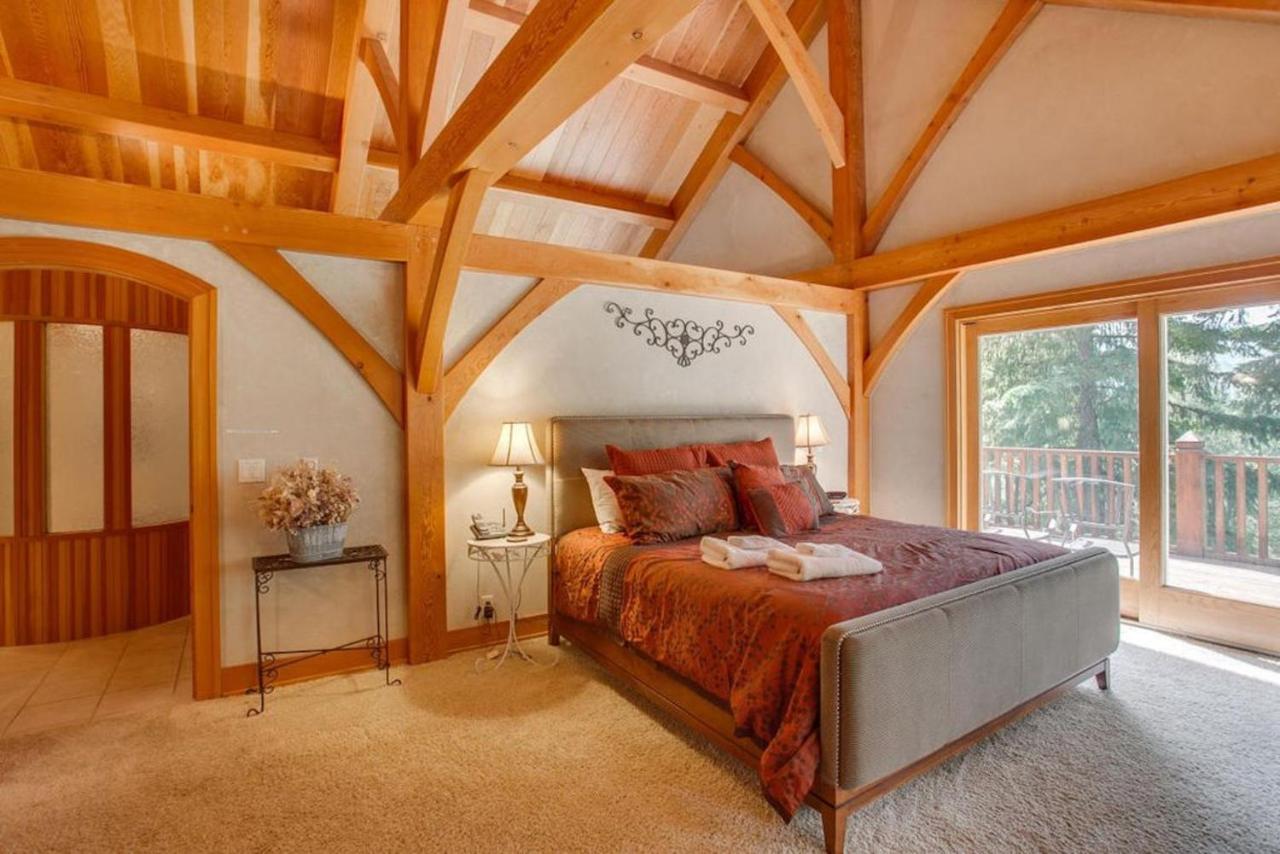 Snowgrass Lodge - River, Mountain Views & Hot Tub Leavenworth Exterior foto