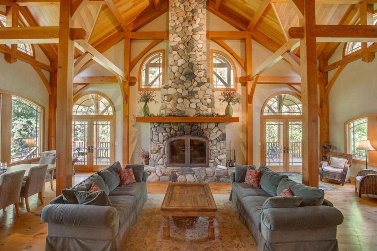 Snowgrass Lodge - River, Mountain Views & Hot Tub Leavenworth Exterior foto